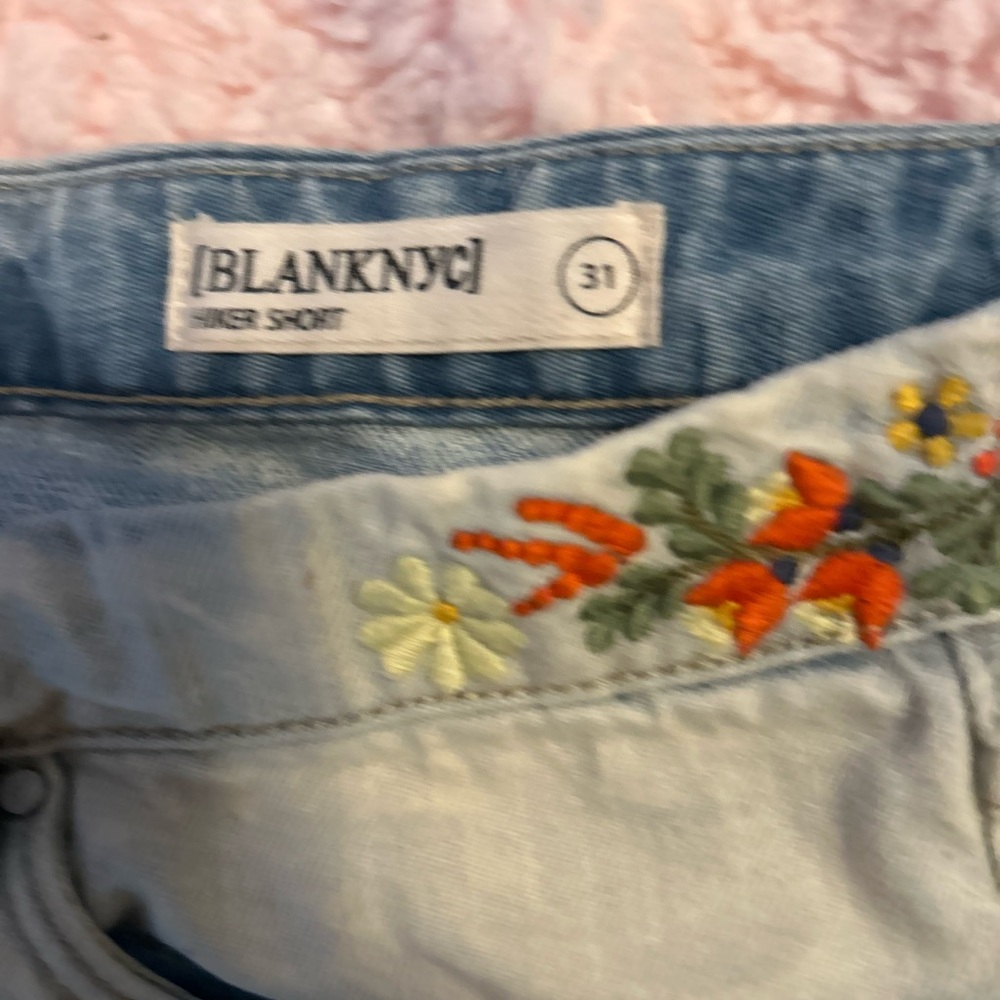 Blank NYC Light Wash Denim Jean Shorts with Multicolor Floral Embroidery - Picture 14 of 15